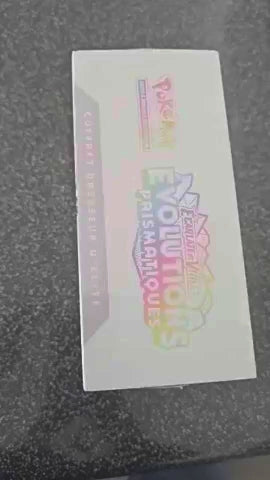 02-evolutions-prismatiques-etb